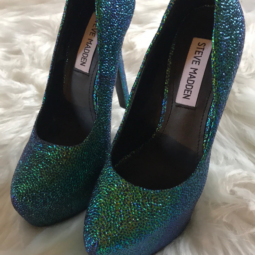 Steve Madden pumps